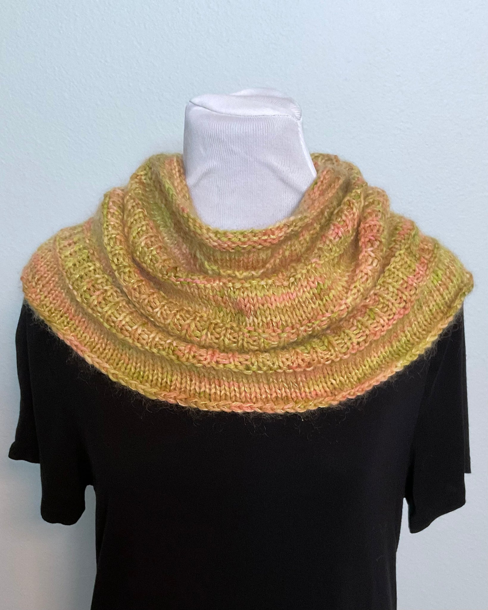 Knitted Cowl